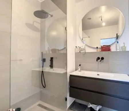 Apartment Practical One Bedroom Flat With Terrace And Parking