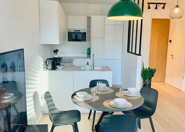 Practical One Bedroom Flat With Terrace And Parking דירה *